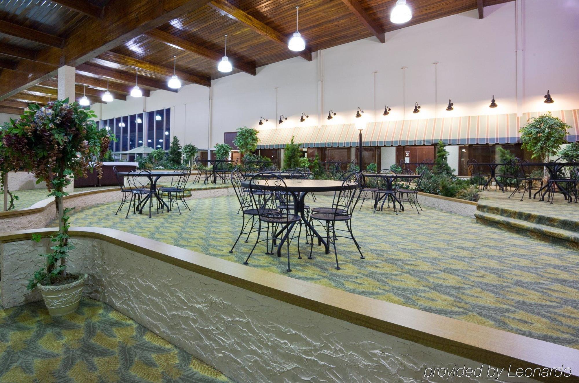 Holiday Inn Alexandria By Ihg מראה פנימי תמונה